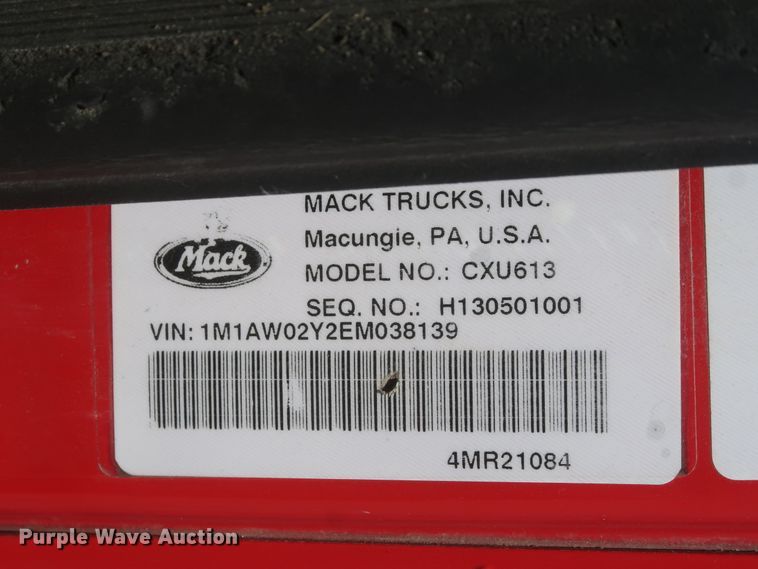image for item HT9531 2014 Mack CXU613  semi truck