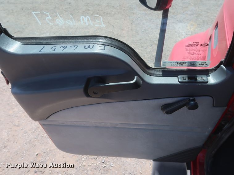 image for item HT9532 2014 Mack CXU612  semi truck