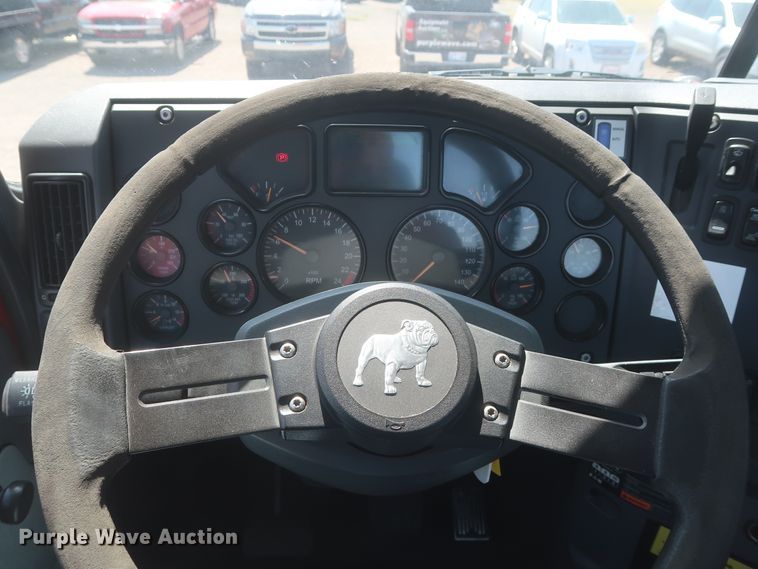 image for item HT9532 2014 Mack CXU612  semi truck