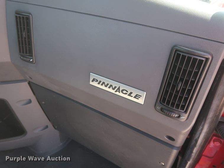 image for item HT9532 2014 Mack CXU612  semi truck