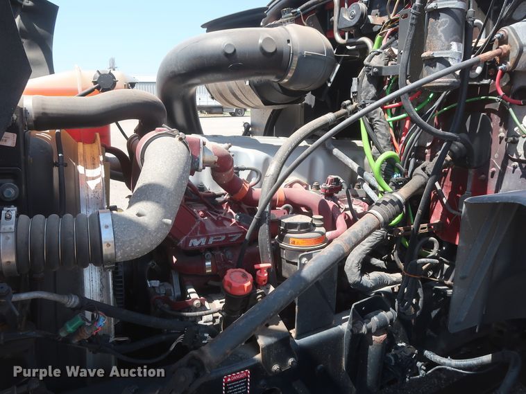 image for item HT9532 2014 Mack CXU612  semi truck