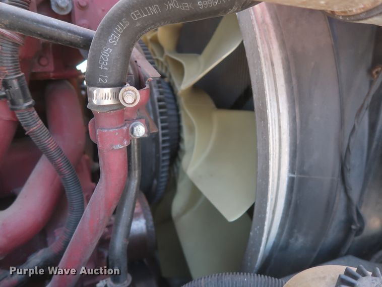 image for item HT9532 2014 Mack CXU612  semi truck