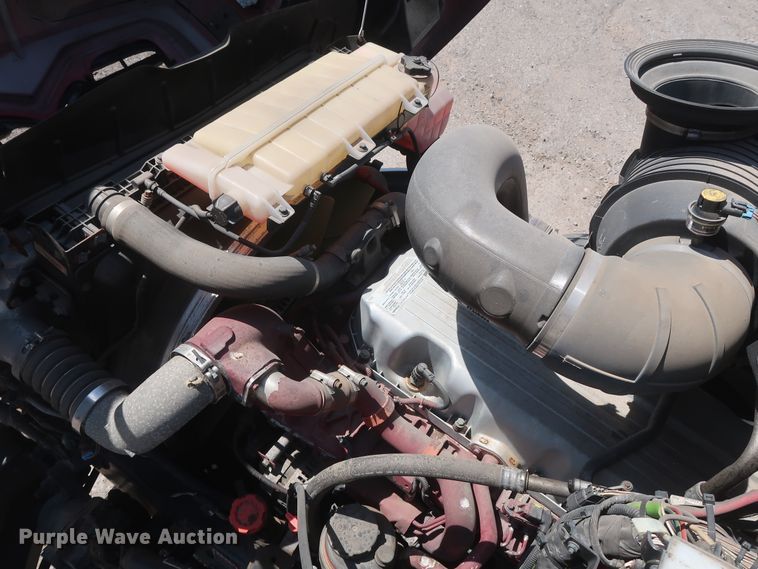 image for item HT9532 2014 Mack CXU612  semi truck