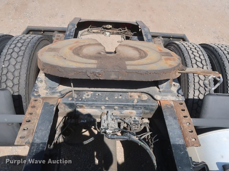 image for item HT9532 2014 Mack CXU612  semi truck