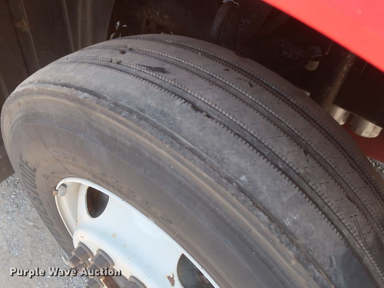 image for item HT9532 2014 Mack CXU612  semi truck