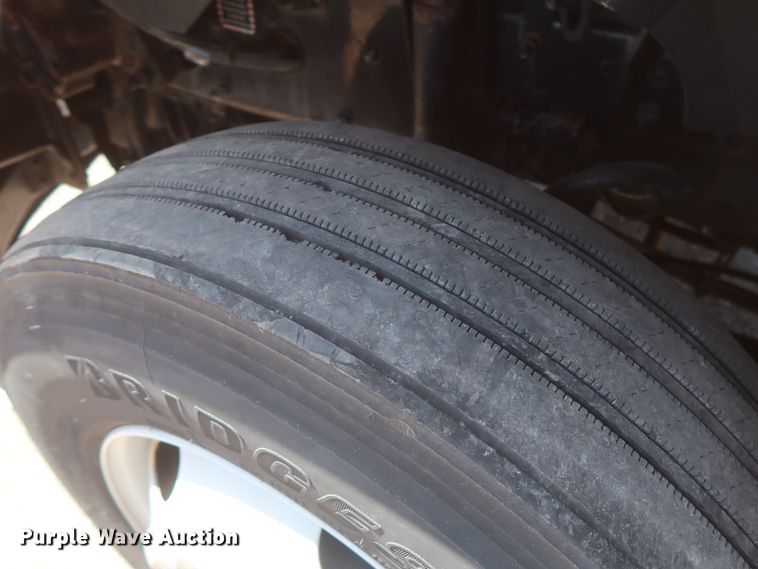 image for item HT9532 2014 Mack CXU612  semi truck