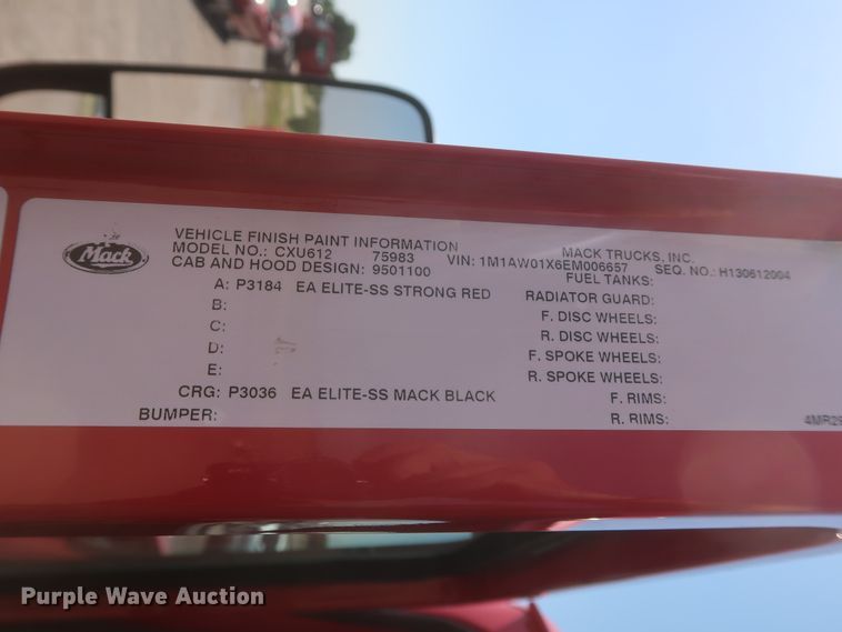 image for item HT9532 2014 Mack CXU612  semi truck