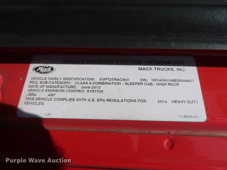 image for item HT9532 2014 Mack CXU612  semi truck