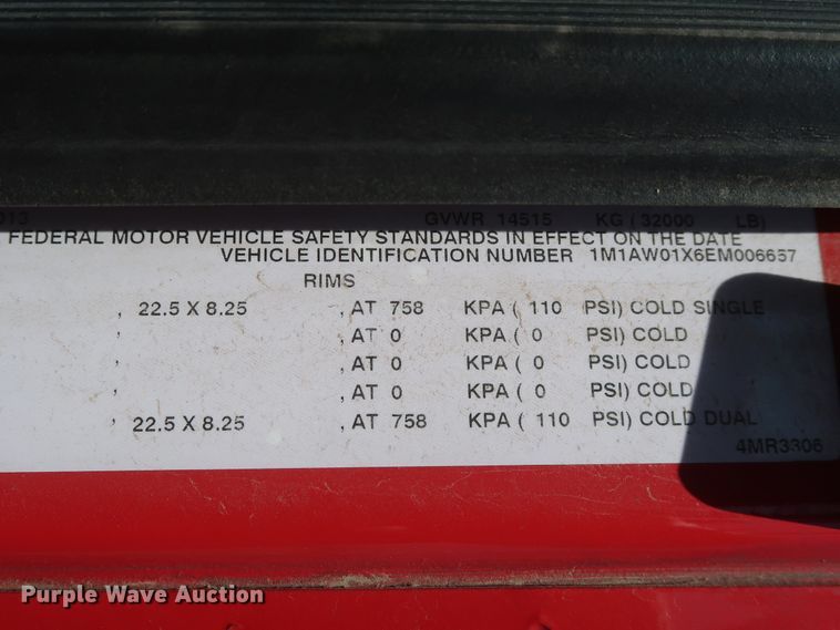 image for item HT9532 2014 Mack CXU612  semi truck