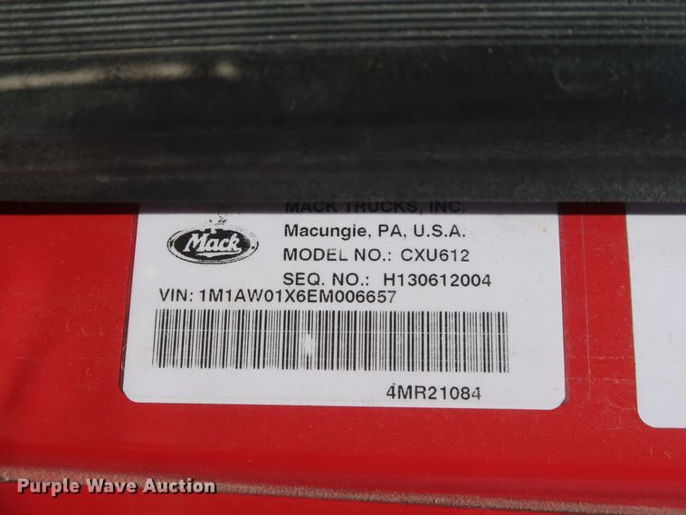 image for item HT9532 2014 Mack CXU612  semi truck