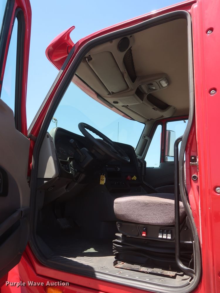 image for item HT9557 2015 International ProStar  semi truck