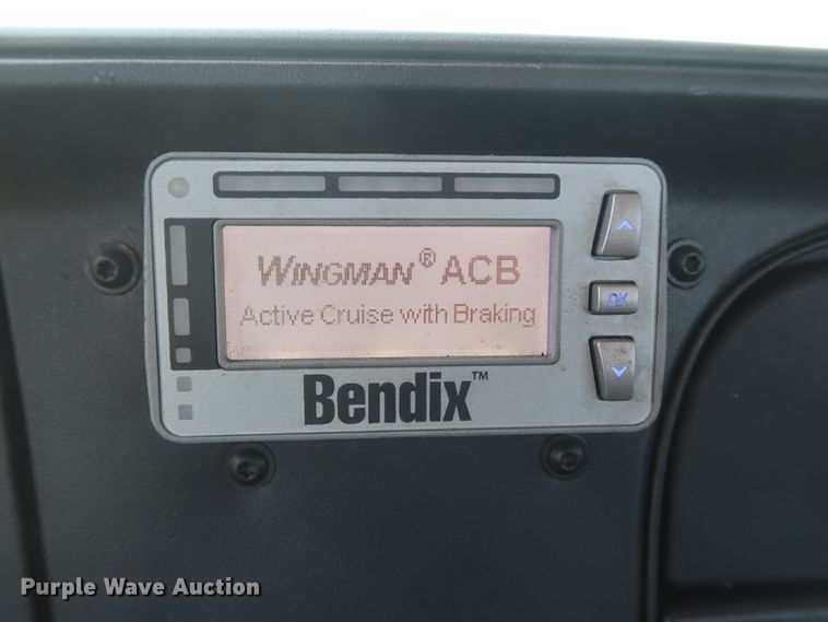 image for item HT9557 2015 International ProStar  semi truck