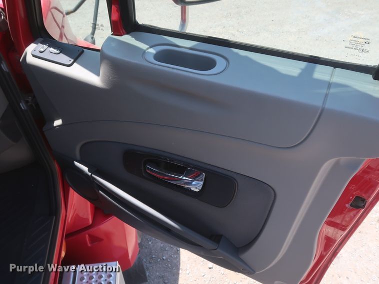 image for item HT9557 2015 International ProStar  semi truck