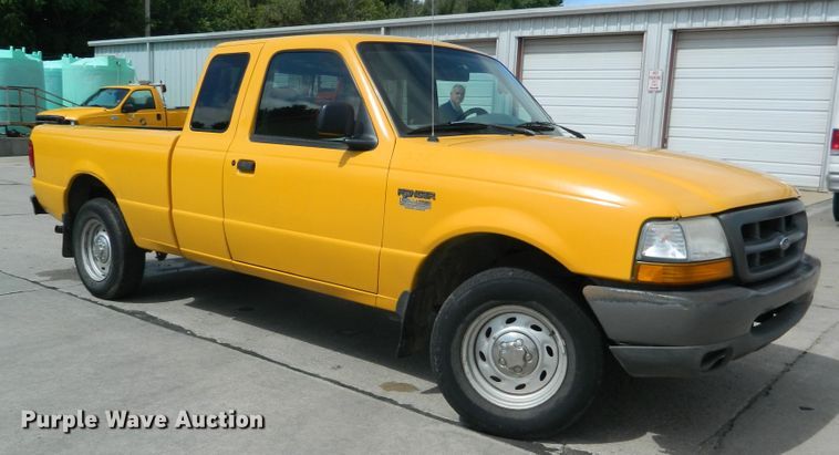 image for item DB4999 2000 Ford Ranger  SuperCab pickup truck