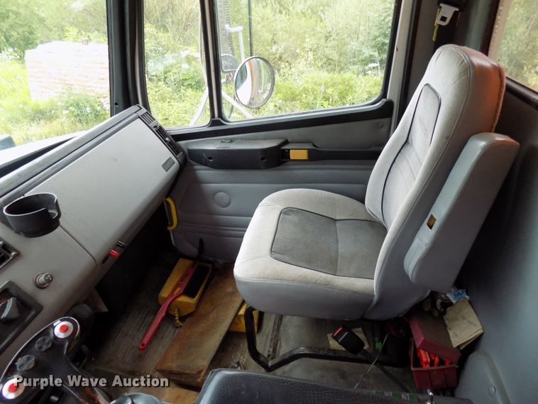 image for item DD6129 2001 Freightliner FL80  spreader truck