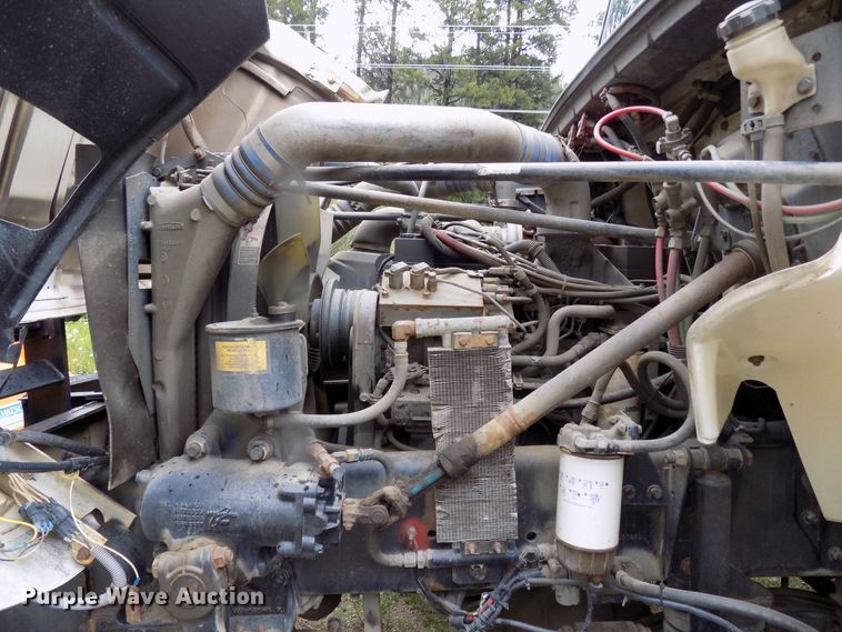 image for item DD6129 2001 Freightliner FL80  spreader truck