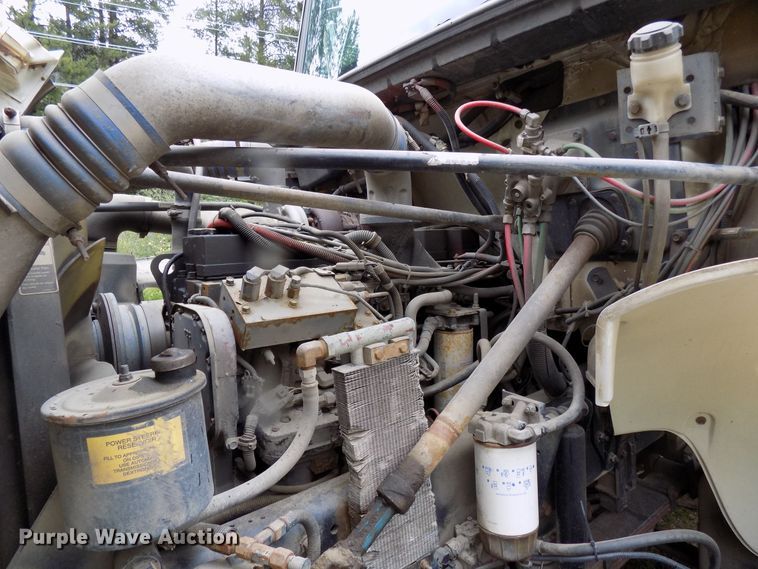 image for item DD6129 2001 Freightliner FL80  spreader truck