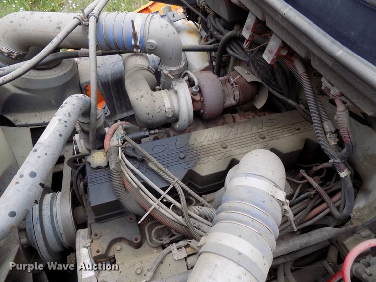 image for item DD6129 2001 Freightliner FL80  spreader truck