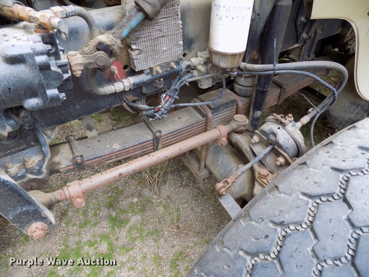 image for item DD6129 2001 Freightliner FL80  spreader truck