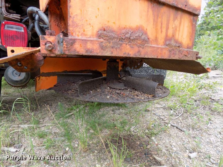 image for item DD6129 2001 Freightliner FL80  spreader truck