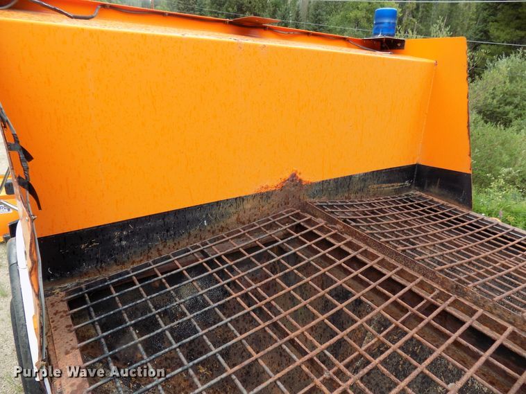 image for item DD6129 2001 Freightliner FL80  spreader truck