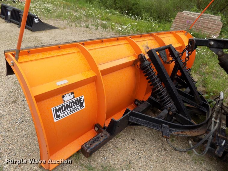 image for item DD6129 2001 Freightliner FL80  spreader truck