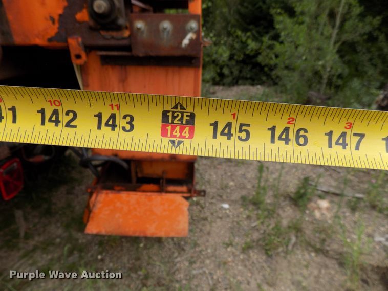 image for item DD6129 2001 Freightliner FL80  spreader truck