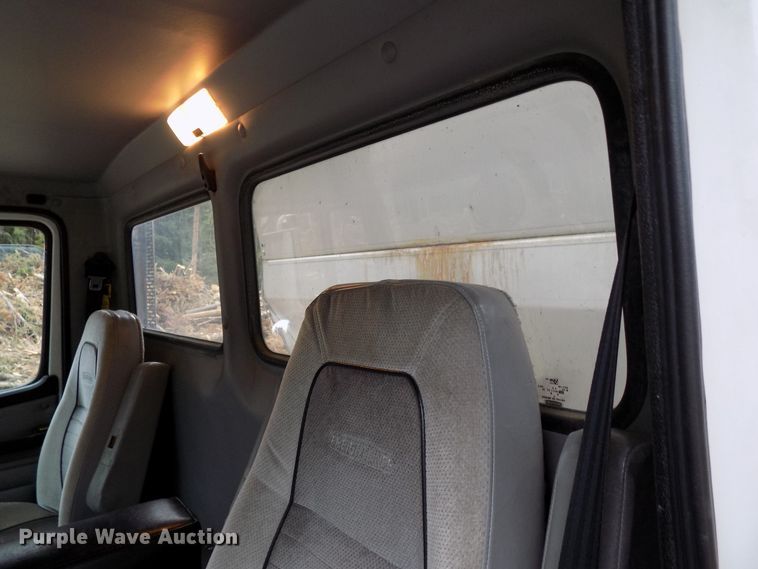 image for item DD6130 2001 Freightliner FL80  spreader truck