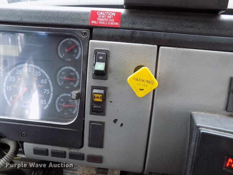 image for item DD6130 2001 Freightliner FL80  spreader truck