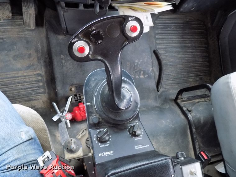 image for item DD6130 2001 Freightliner FL80  spreader truck