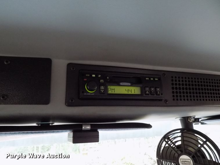 image for item DD6130 2001 Freightliner FL80  spreader truck