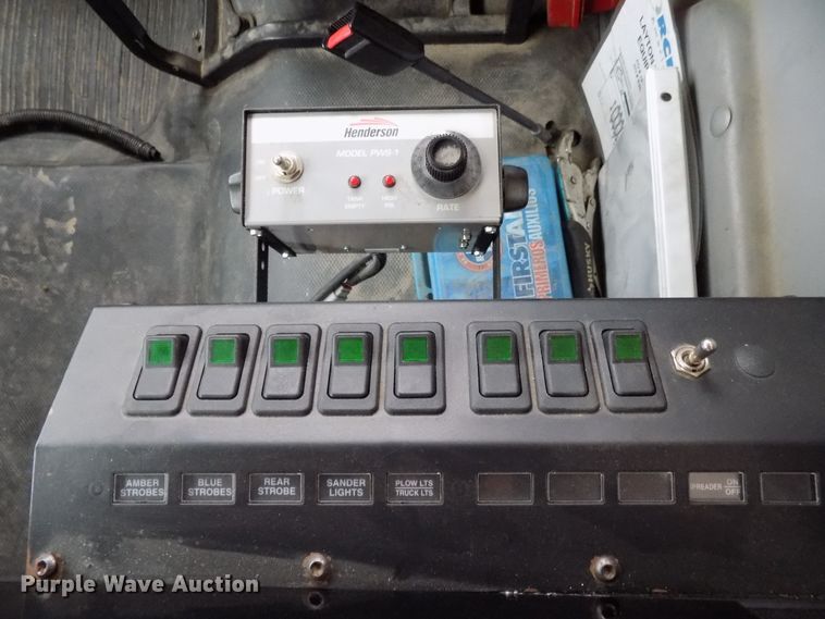 image for item DD6130 2001 Freightliner FL80  spreader truck