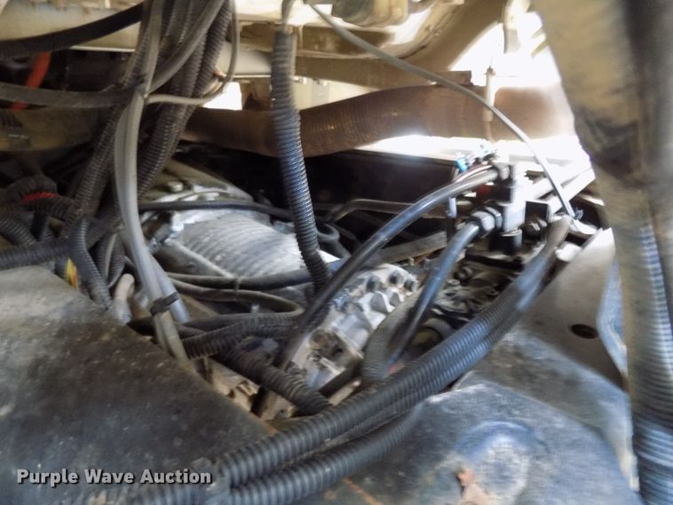 image for item DD6130 2001 Freightliner FL80  spreader truck