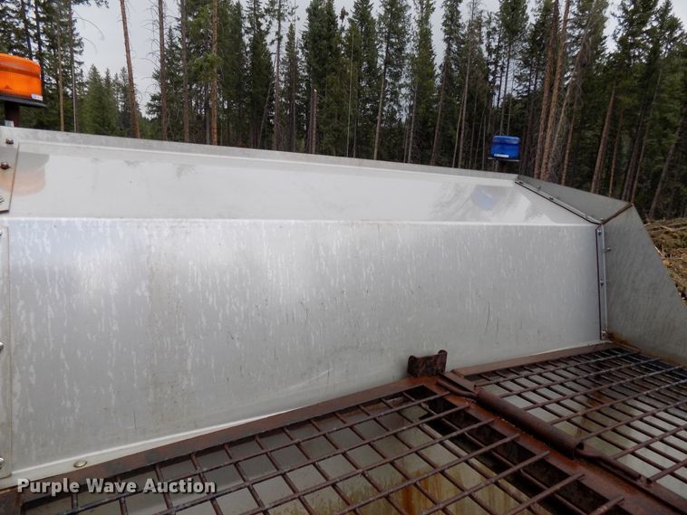 image for item DD6130 2001 Freightliner FL80  spreader truck