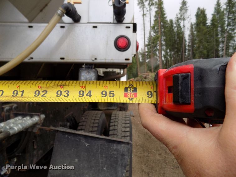 image for item DD6130 2001 Freightliner FL80  spreader truck