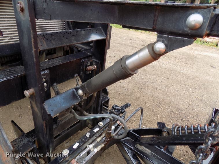 image for item DD6130 2001 Freightliner FL80  spreader truck