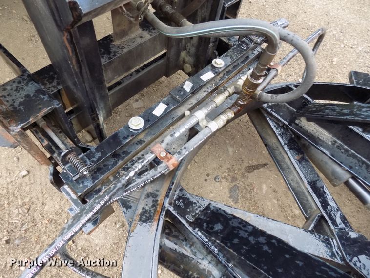 image for item DD6130 2001 Freightliner FL80  spreader truck