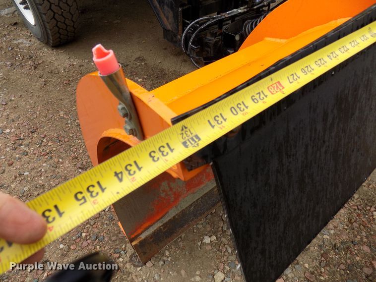 image for item DD6130 2001 Freightliner FL80  spreader truck