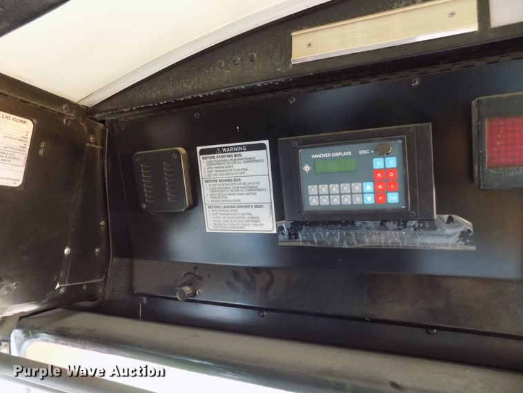 image for item DD6131 1999 Gillig C21A096N4  shuttle bus