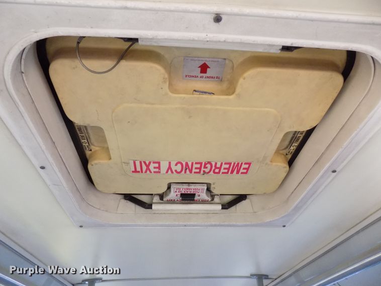 image for item DD6131 1999 Gillig C21A096N4  shuttle bus