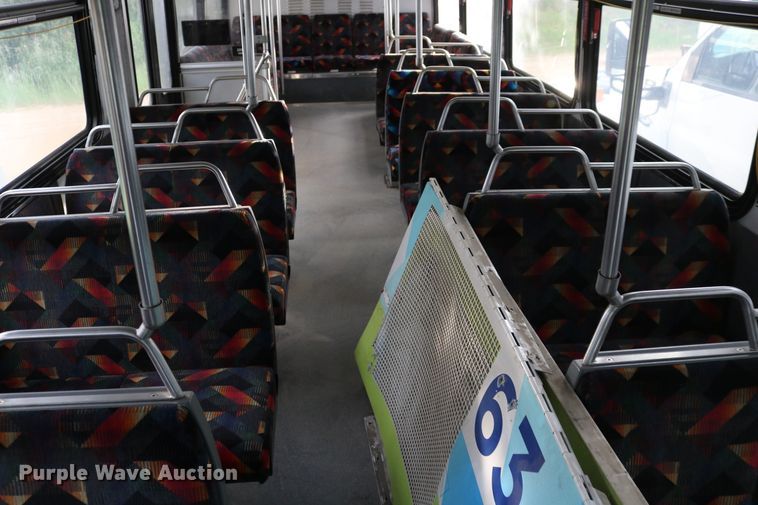 image for item DD6132 2000 Orion  shuttle bus