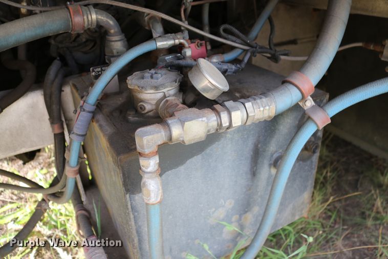 image for item DD6132 2000 Orion  shuttle bus