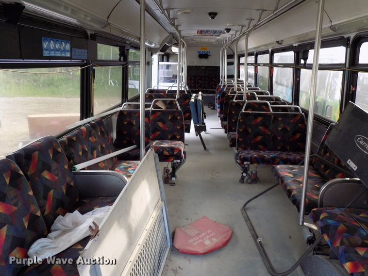 image for item DD6133 2000 Orion  shuttle bus