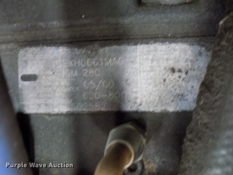 image for item DD6133 2000 Orion  shuttle bus