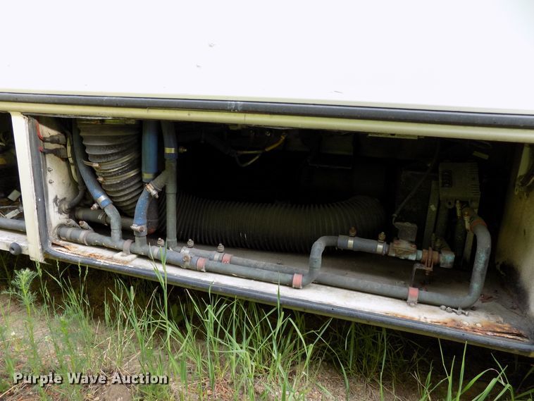 image for item DD6133 2000 Orion  shuttle bus