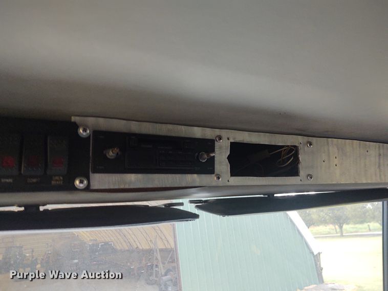 image for item DE7028 1996 Freightliner FL80  E-One heavy wet rescue fire truck