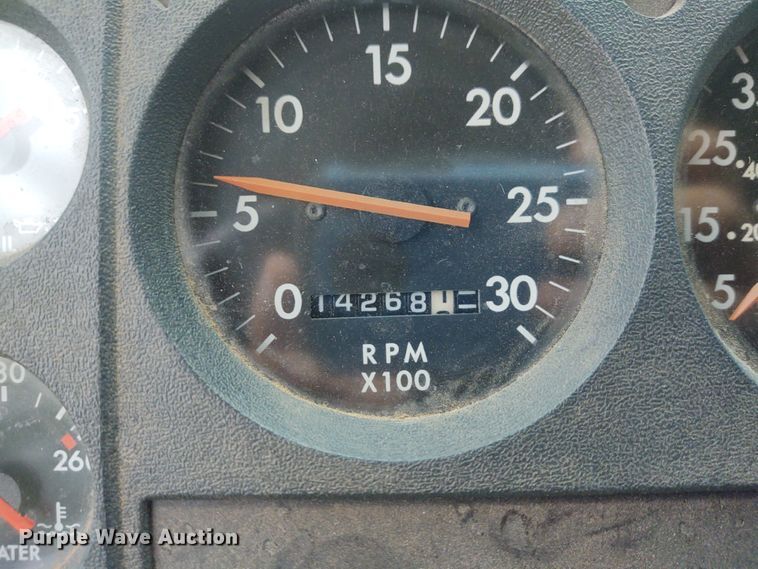 image for item DE7028 1996 Freightliner FL80  E-One heavy wet rescue fire truck