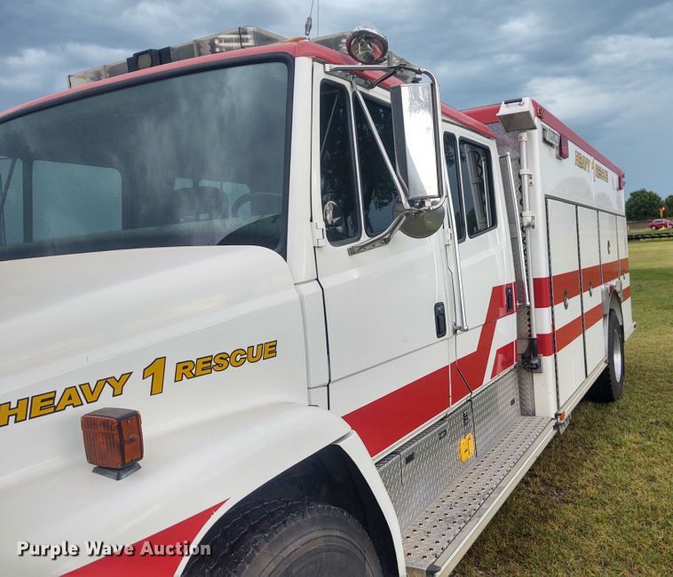 image for item DE7028 1996 Freightliner FL80  E-One heavy wet rescue fire truck