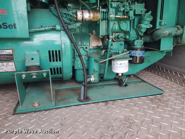 image for item DE7028 1996 Freightliner FL80  E-One heavy wet rescue fire truck