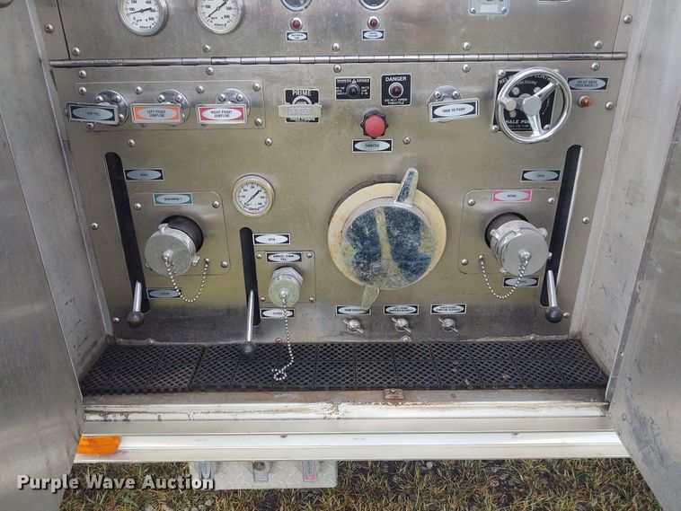 image for item DE7028 1996 Freightliner FL80  E-One heavy wet rescue fire truck